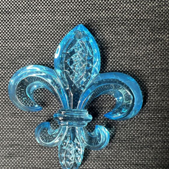 Waterford Crystal Aqua Fleur De Lys 2013 Ornament EX9923 - Picture 3 of 5